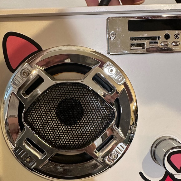 Cat blue tooth light up player - Picture 4 of 7